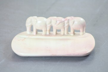 Schale mit Elefanten